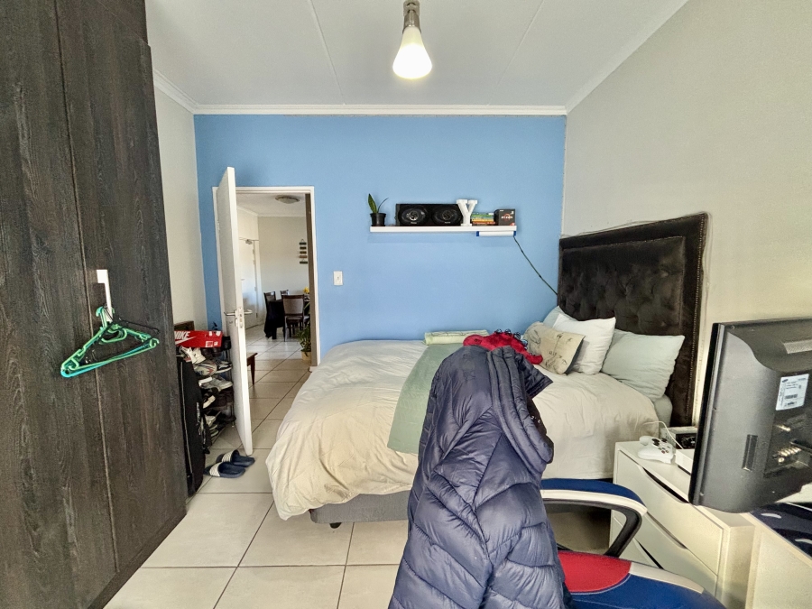 To Let 3 Bedroom Property for Rent in Sandown Western Cape